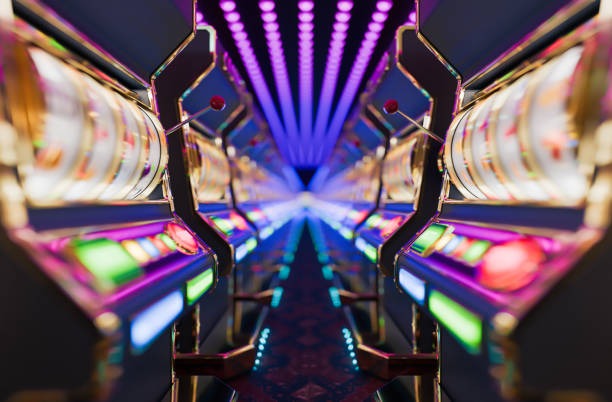 Live-dealer table with multi-camera feeds and active member participation on slotunited